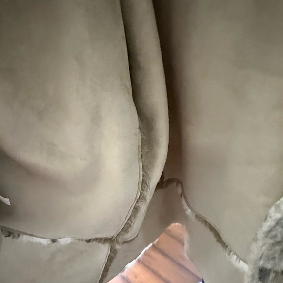 Chic Faux Fur Teddy Jacket - Cream and Brown - Picture 9 of 9